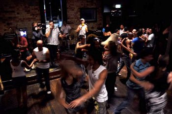 Wednesday Salsa at the Kingslander 